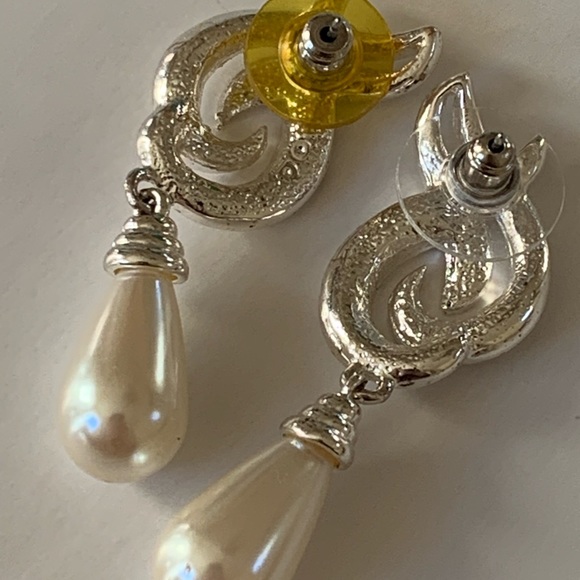 Rhinestone & Faux Pearl Dangle Silver Toned Earrings - Prom, Wedding, Party - Picture 5 of 6